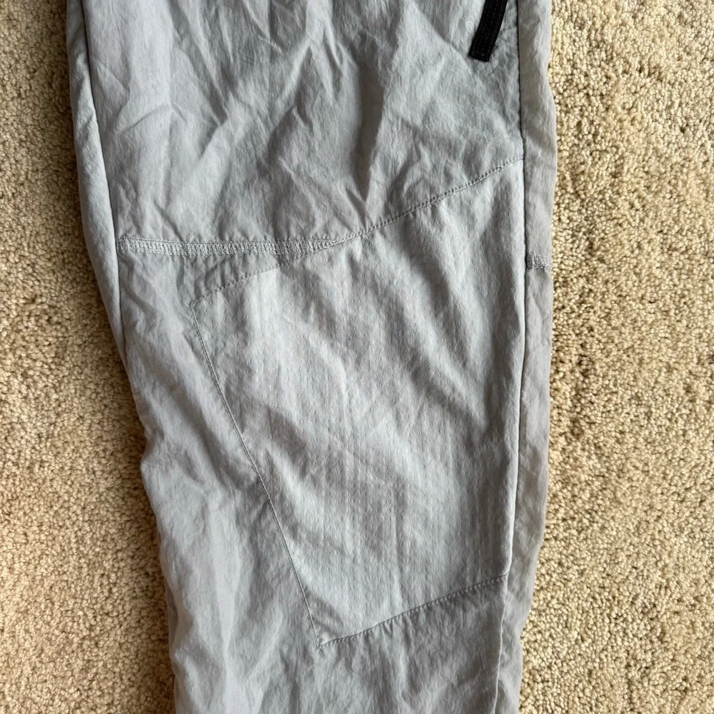 Nike Sports Gray Athletic Pants Joggers Elastic Waist Logo Men’s Size S Y2K